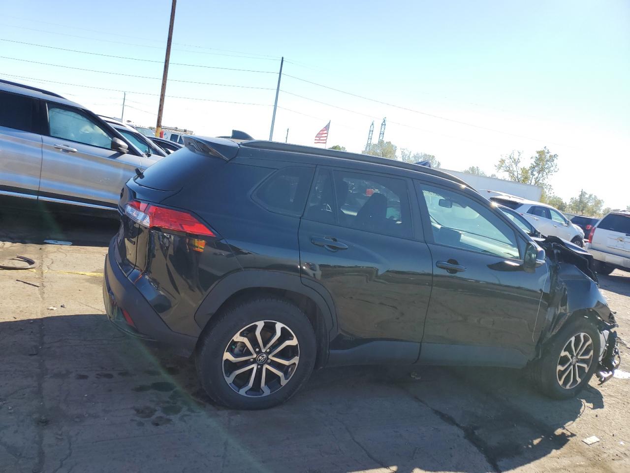2023 TOYOTA COROLLA CROSS LE photo 5