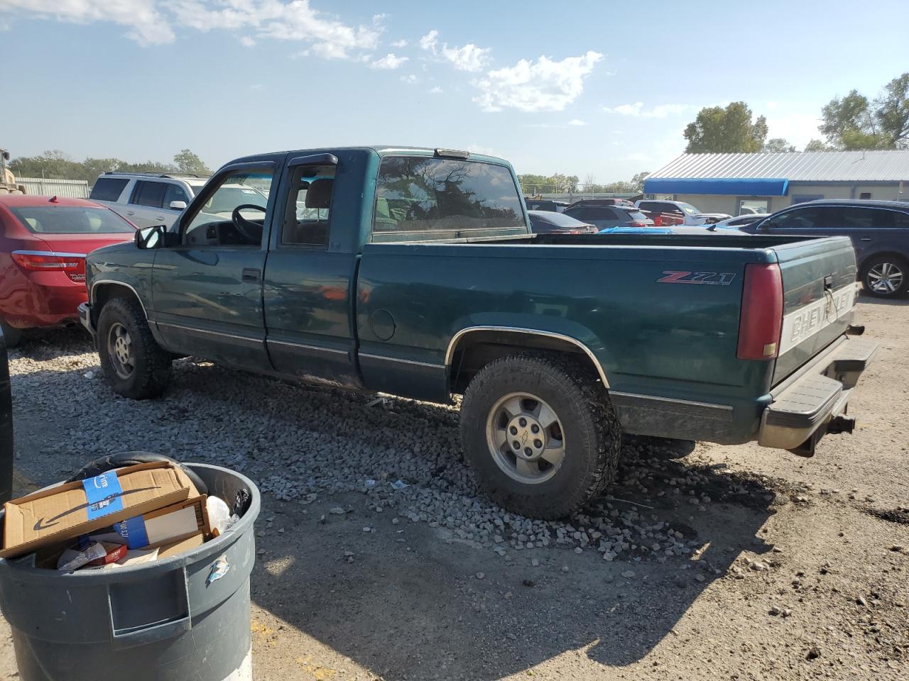 1997 CHEVROLET GMT-400 K1500 photo 2
