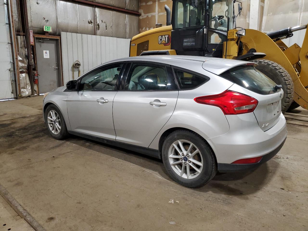 2015 FORD FOCUS SE photo 2