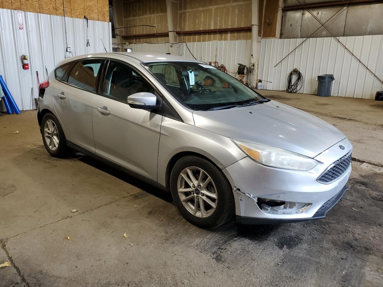 2015 FORD FOCUS SE photo 4