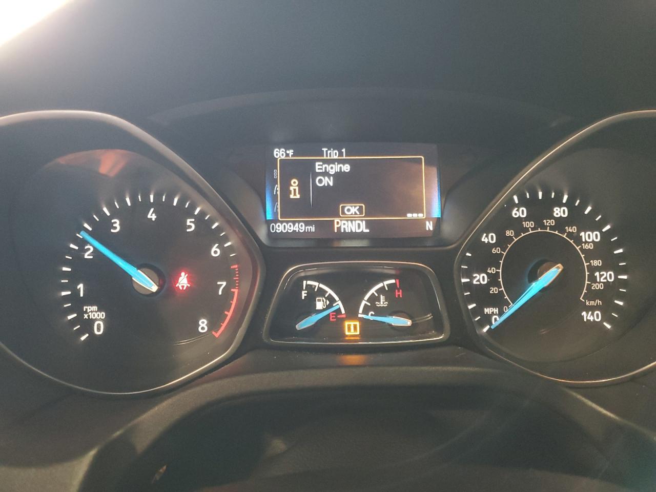 2015 FORD FOCUS SE photo 9
