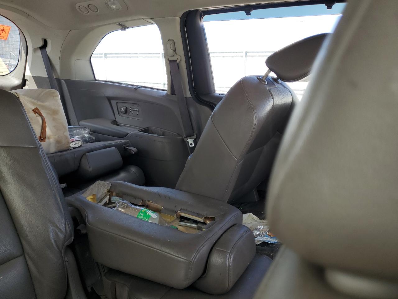 2016 HONDA ODYSSEY TOURING photo 11