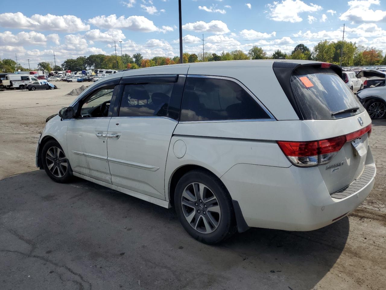 2016 HONDA ODYSSEY TOURING photo 2