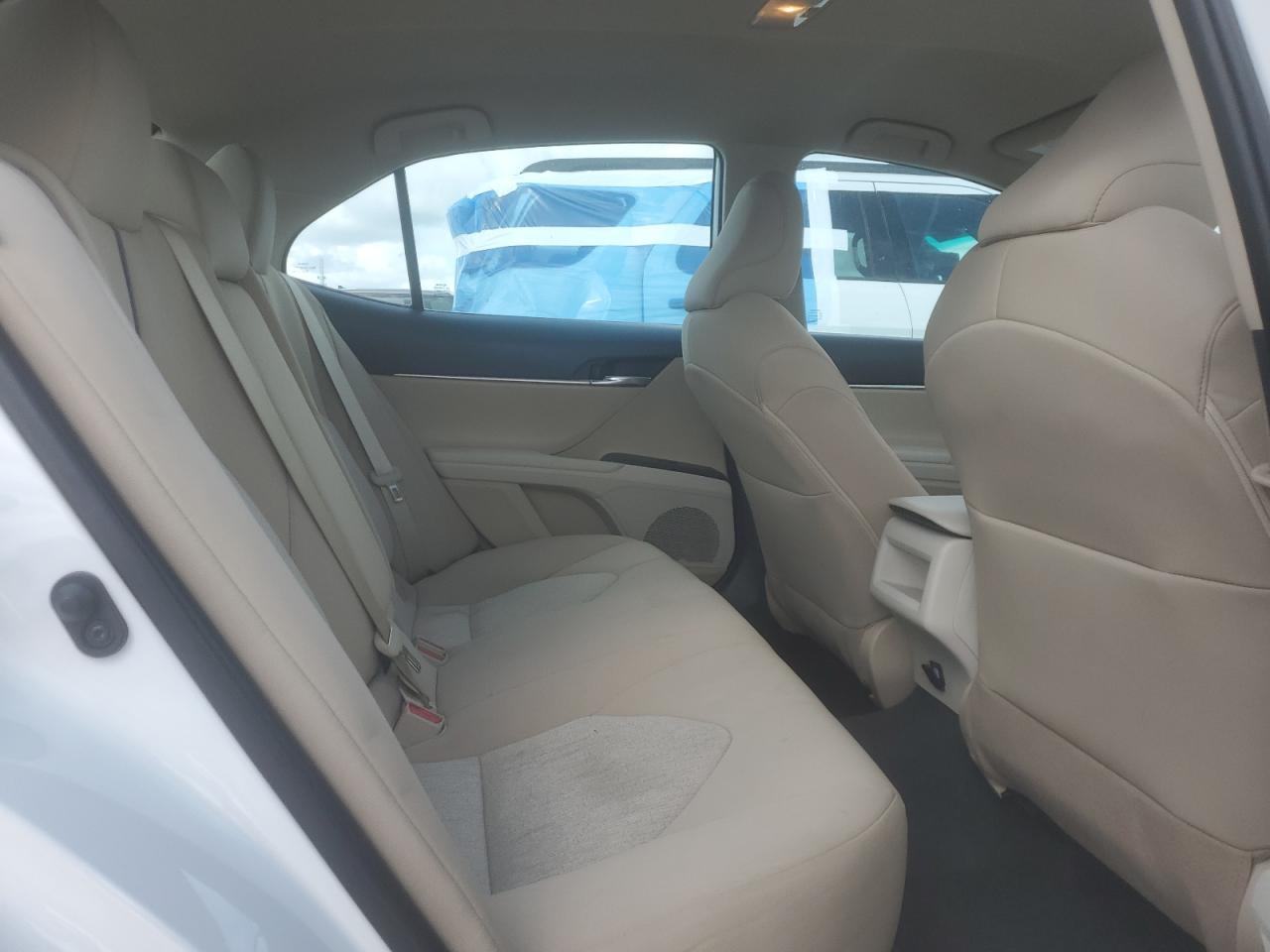 2022 TOYOTA CAMRY LE photo 28