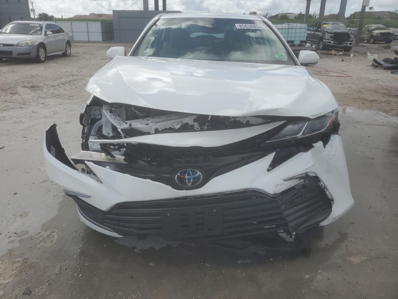 2022 TOYOTA CAMRY LE photo 13