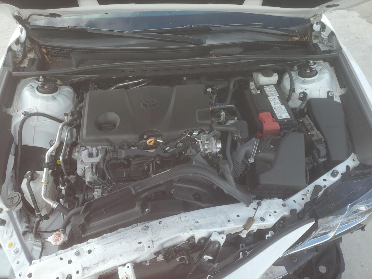 2022 TOYOTA CAMRY LE photo 31