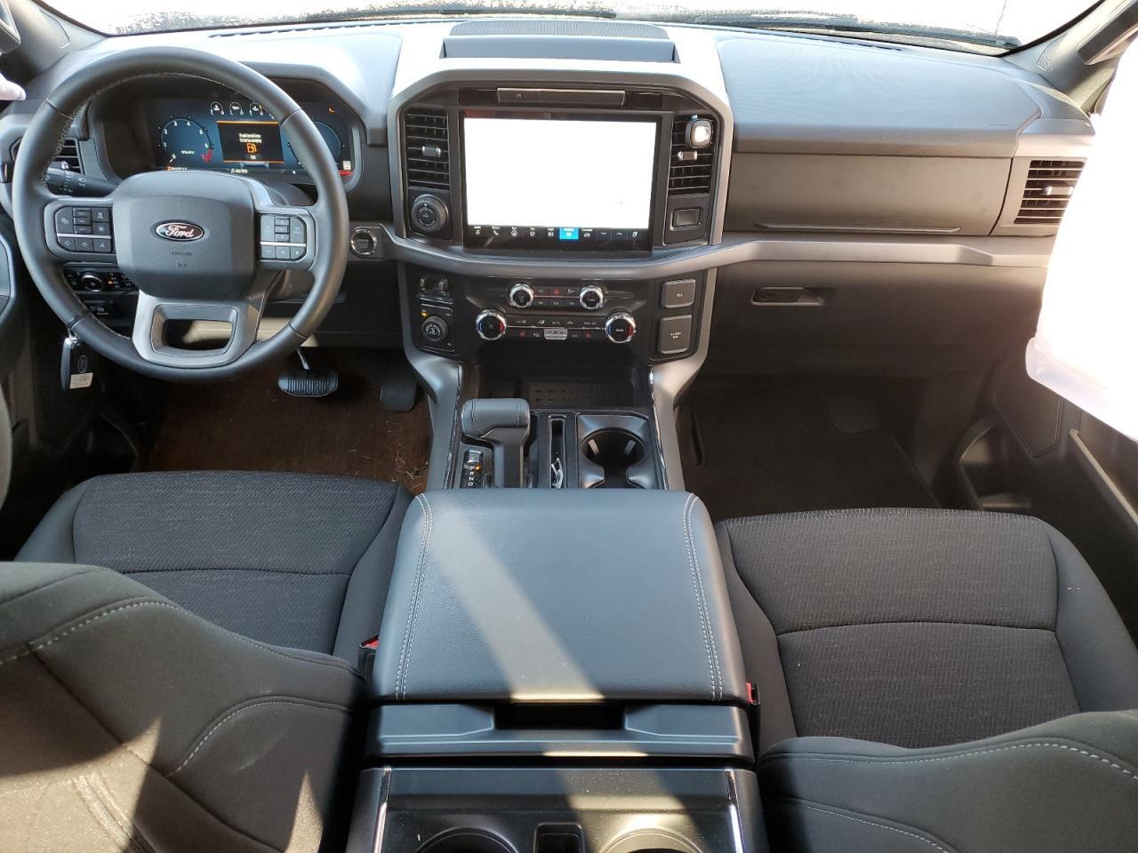 2025 FORD F150 XLT photo 8
