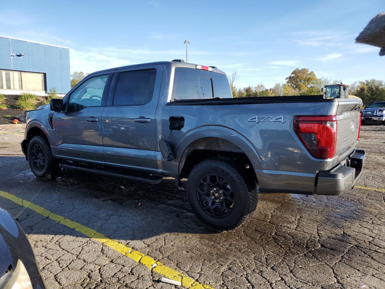 2025 FORD F150 XLT photo 2