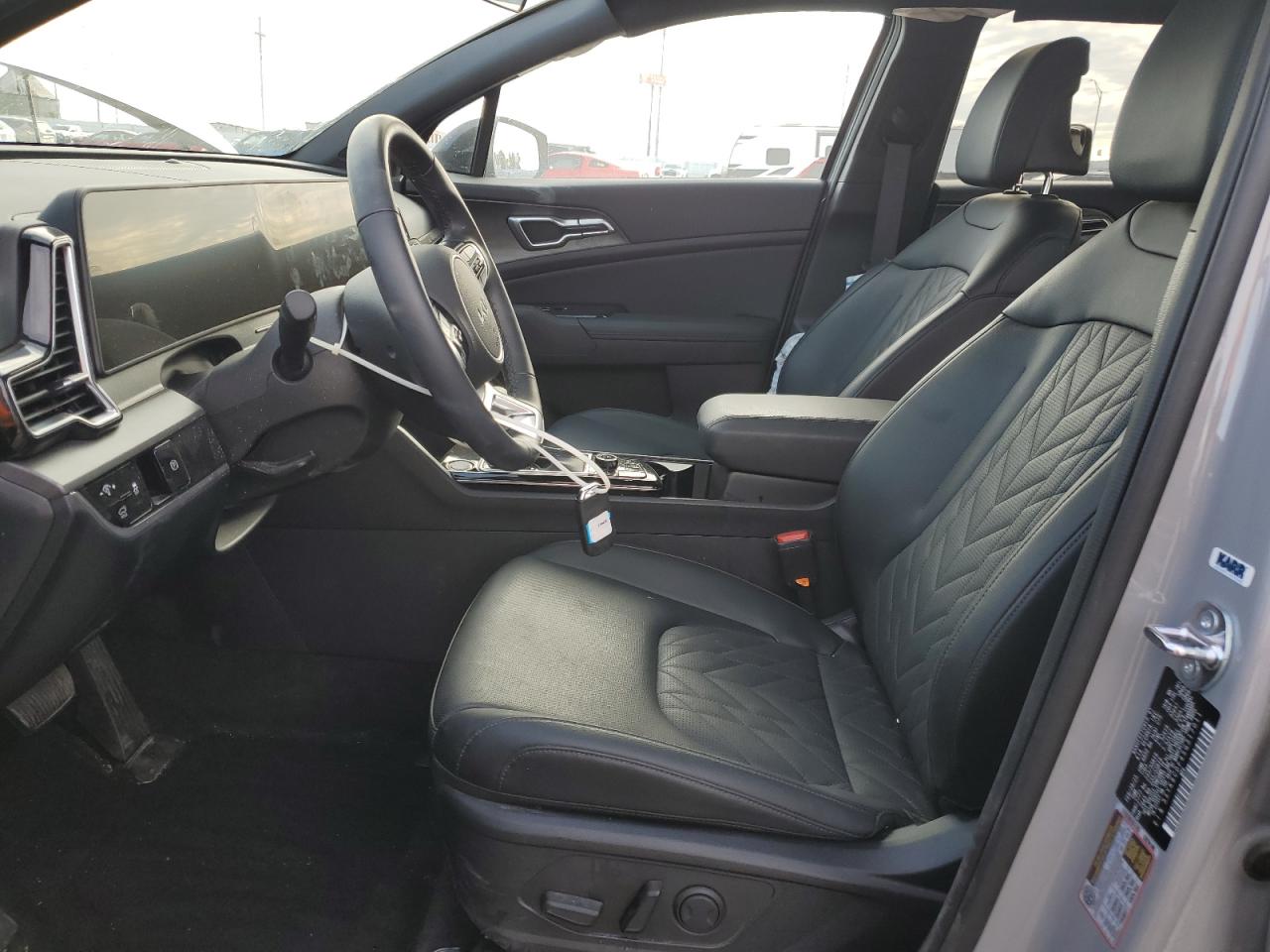 2025 KIA SPORTAGE X LINE photo 13