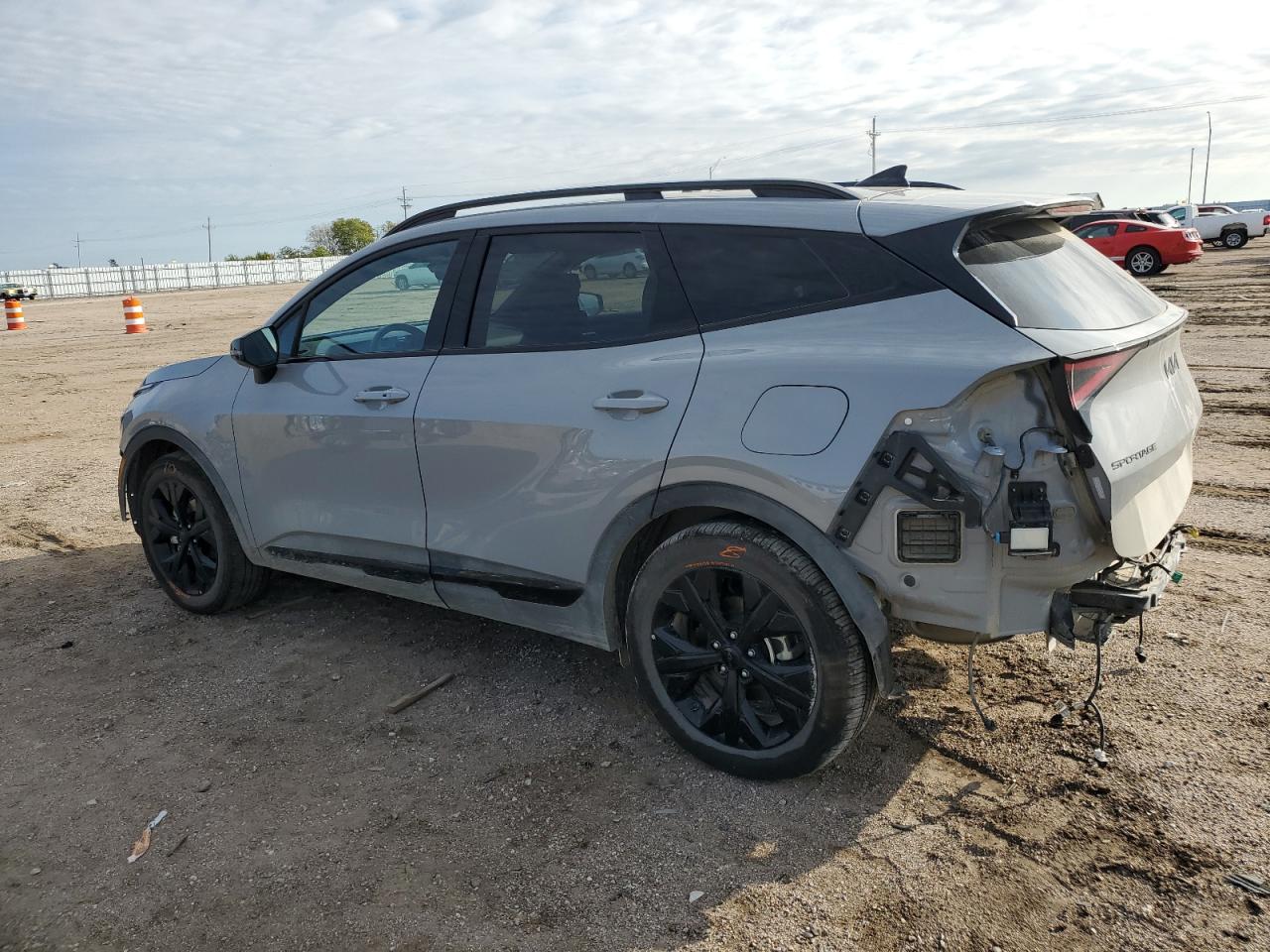 2025 KIA SPORTAGE X LINE photo 3