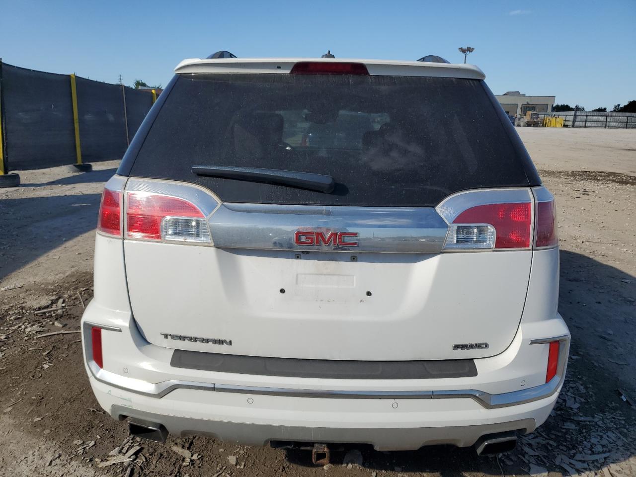2017 GMC TERRAIN DENALI photo 11