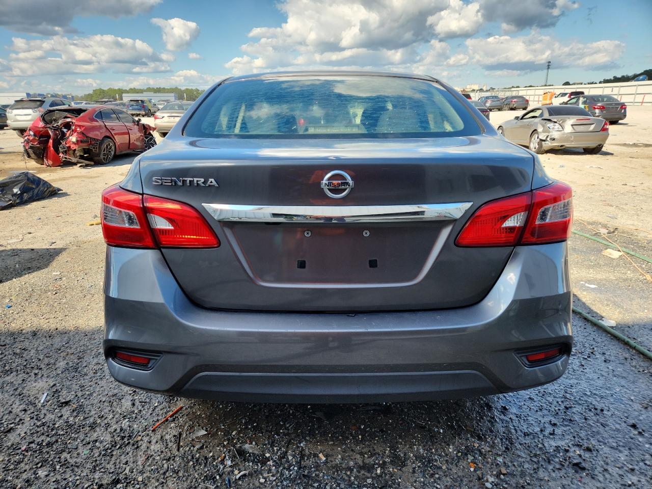 2018 NISSAN SENTRA S photo 6