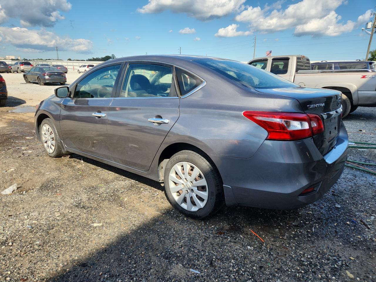 2018 NISSAN SENTRA S photo 2