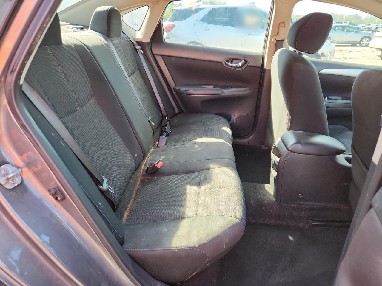 2018 NISSAN SENTRA S photo 10