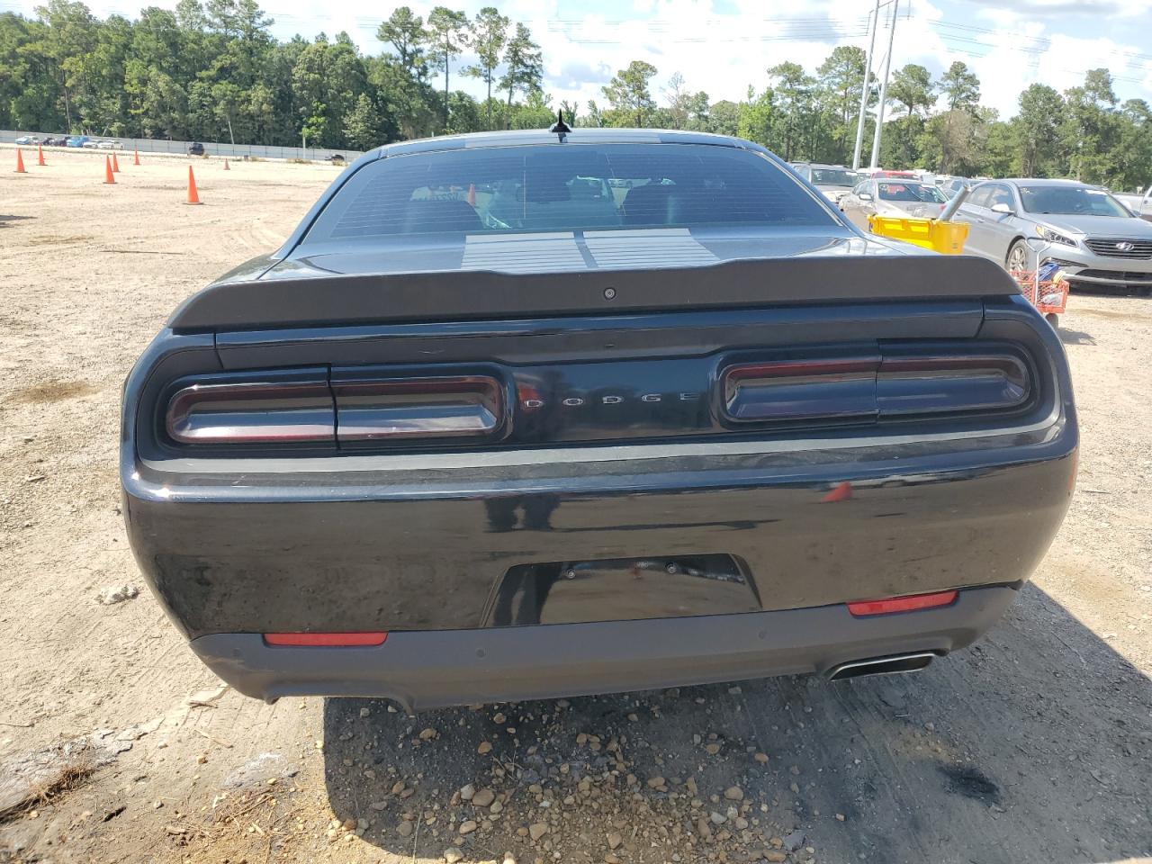 2016 DODGE CHALLENGER R/T photo 12