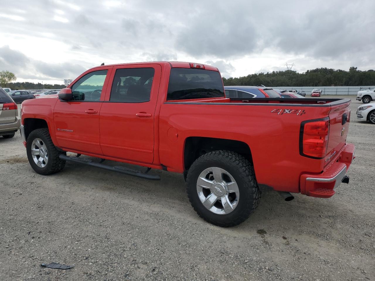 2018 CHEVROLET SILVERADO K1500 LT photo 2