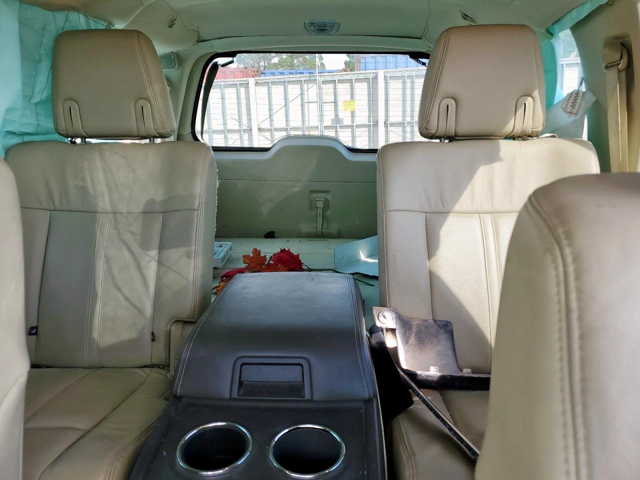 2015 LINCOLN NAVIGATOR photo 10