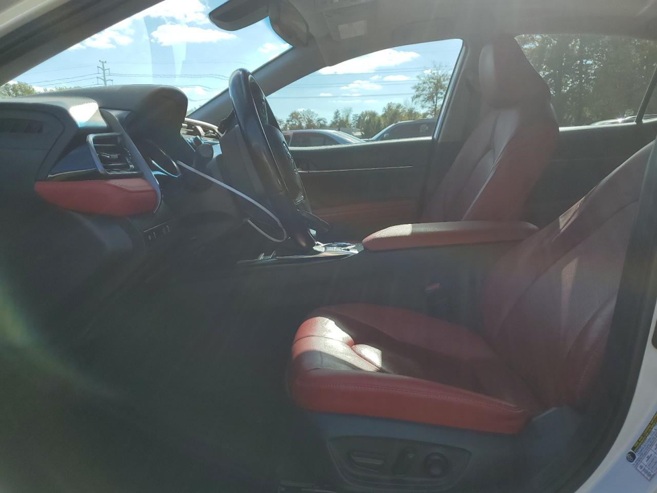 2019 TOYOTA CAMRY XSE photo 19