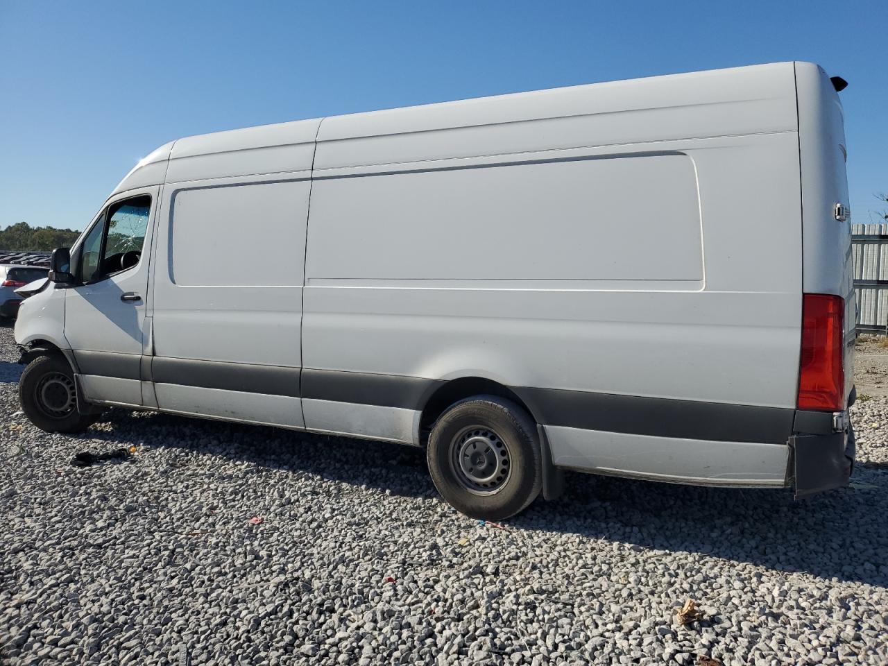 2024 MERCEDES-BENZ SPRINTER 2500 photo 3