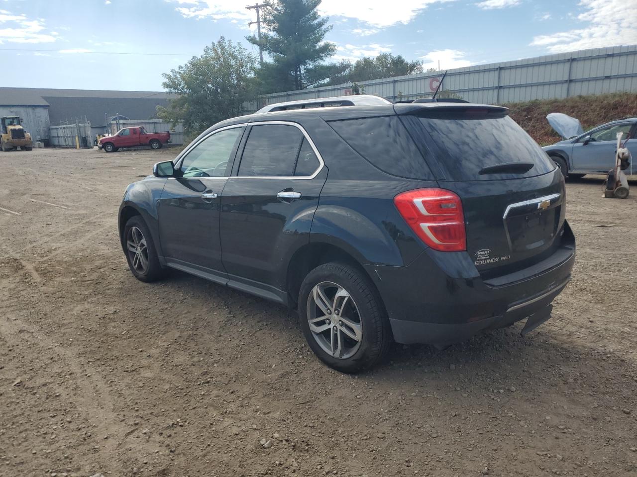 2017 CHEVROLET EQUINOX PREMIER photo 2