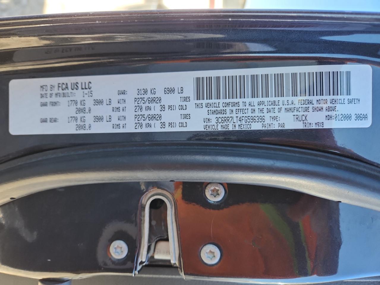 2015 RAM 1500 SLT photo 12