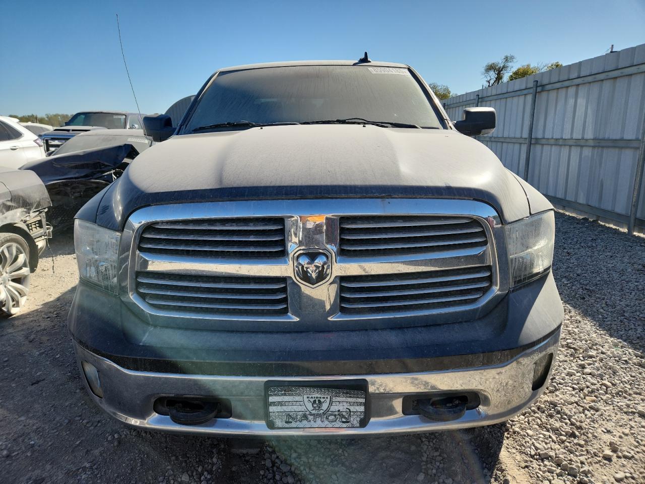 2015 RAM 1500 SLT photo 5
