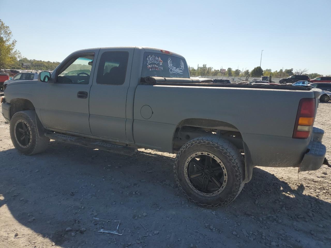 2003 CHEVROLET SILVERADO K1500 photo 2