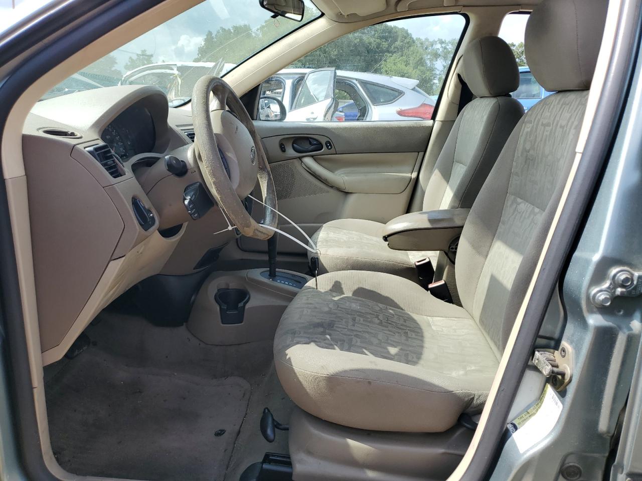 2005 FORD FOCUS ZX4 photo 7