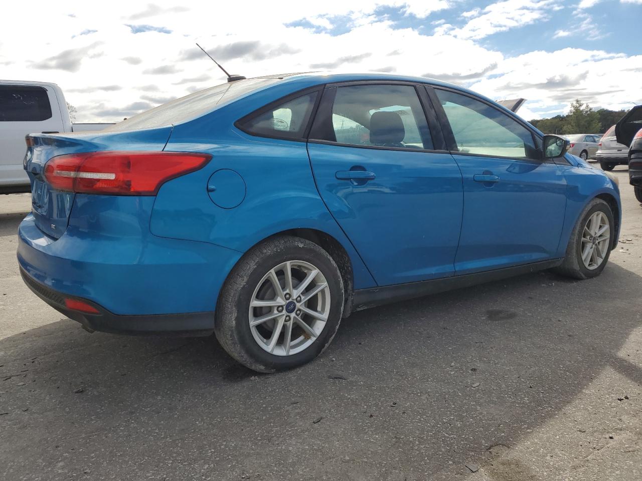 2017 FORD FOCUS SE photo 7