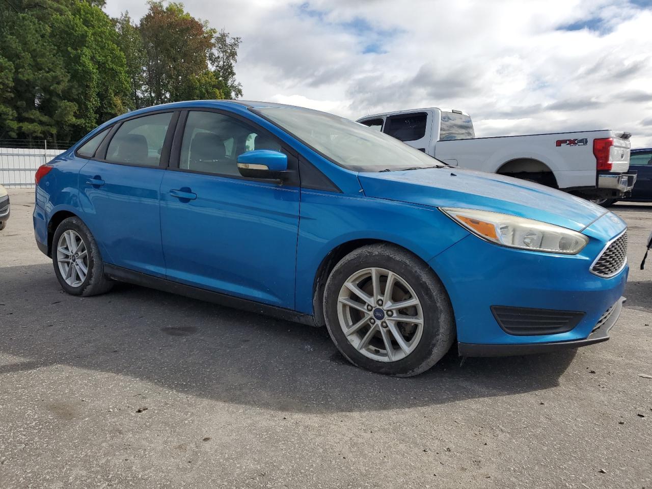 2017 FORD FOCUS SE photo 10