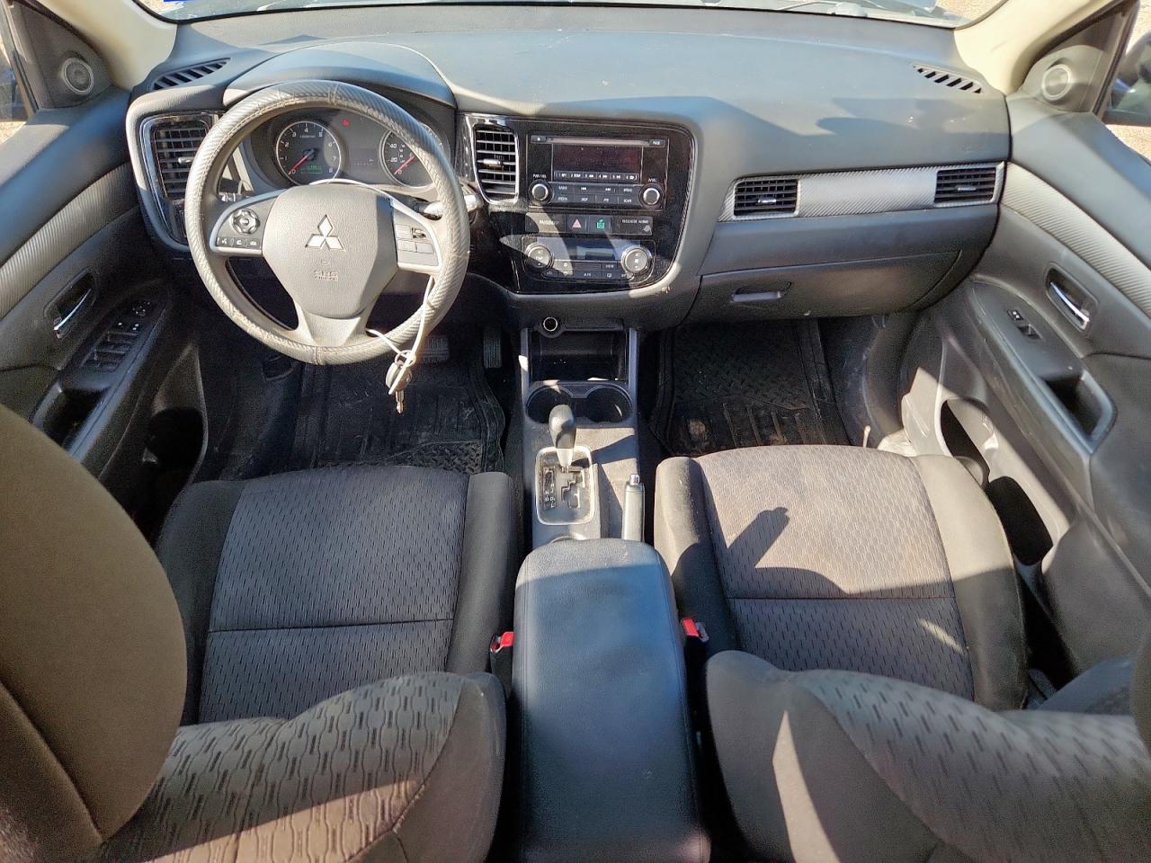 2014 MITSUBISHI OUTLANDER ES photo 8