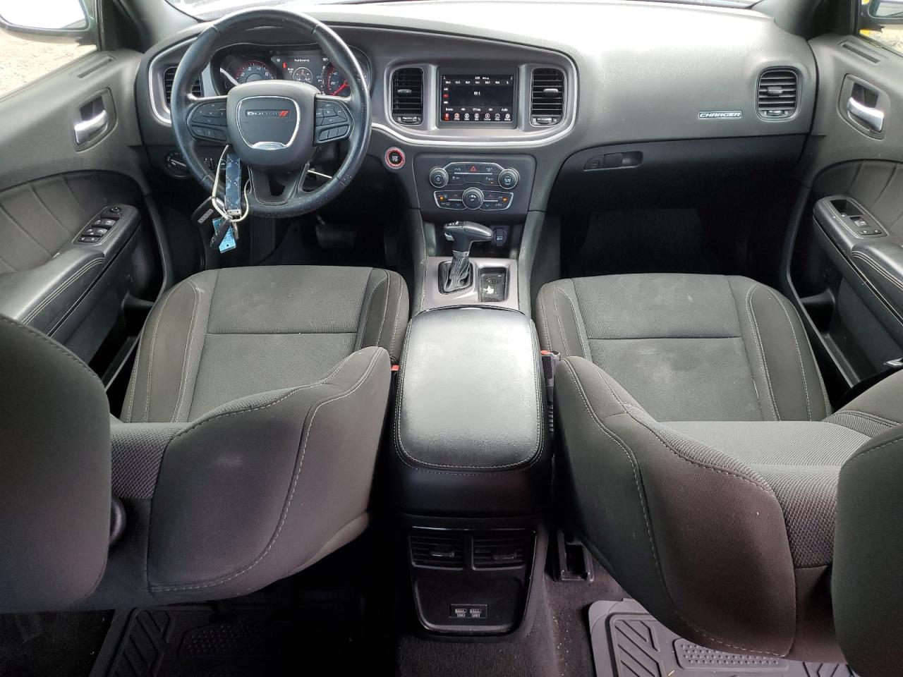 2020 DODGE CHARGER SXT photo 8