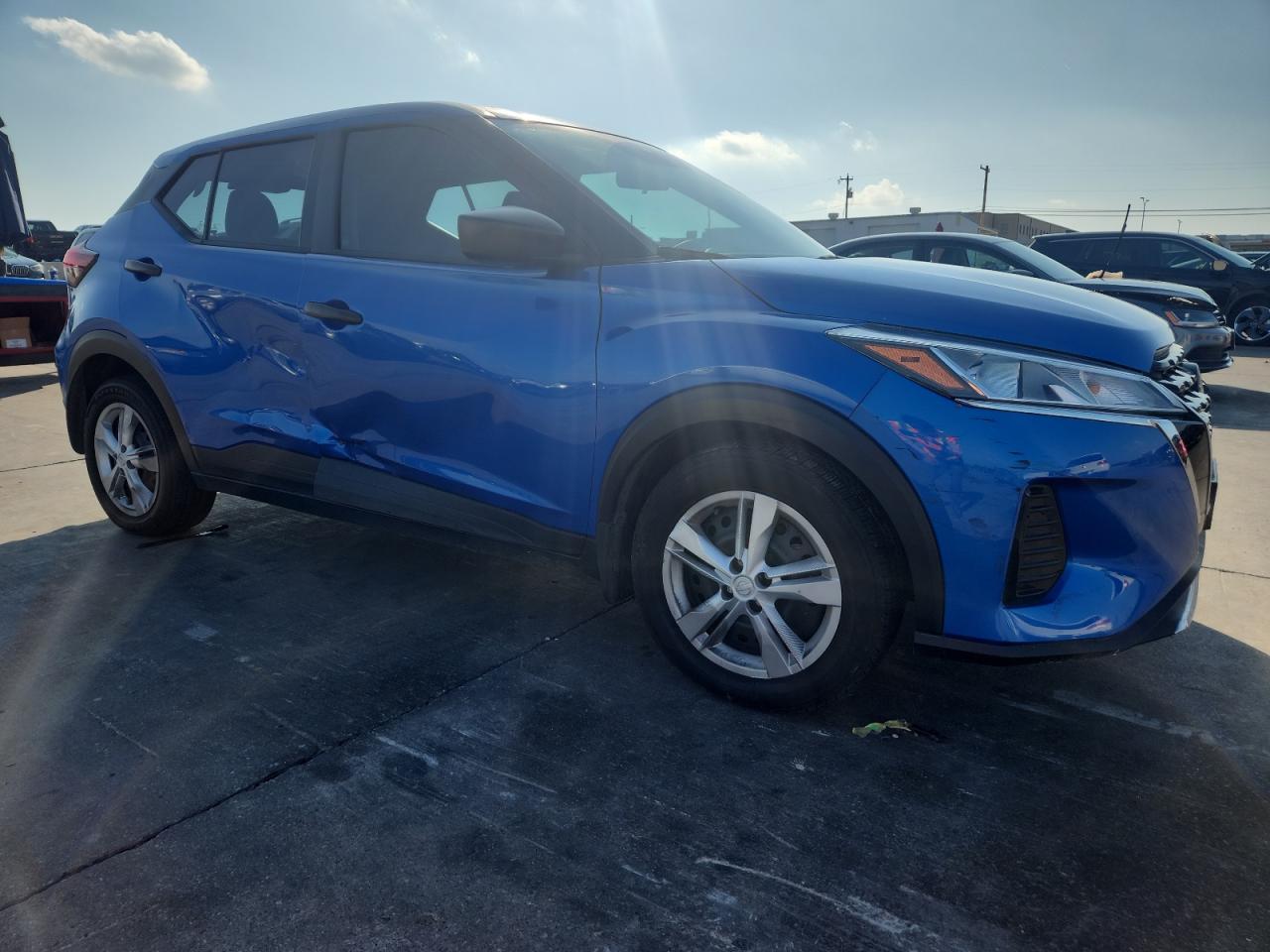 2023 NISSAN KICKS S photo 7