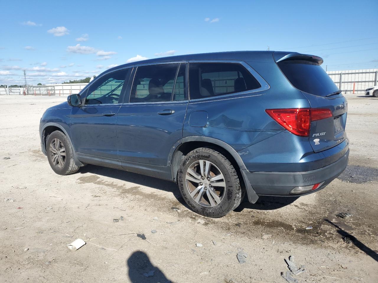 2016 HONDA PILOT EXLN photo 3