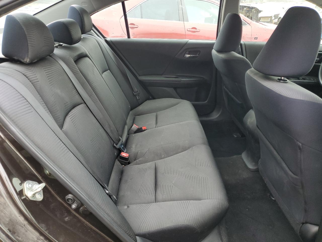 2017 HONDA ACCORD LX photo 19