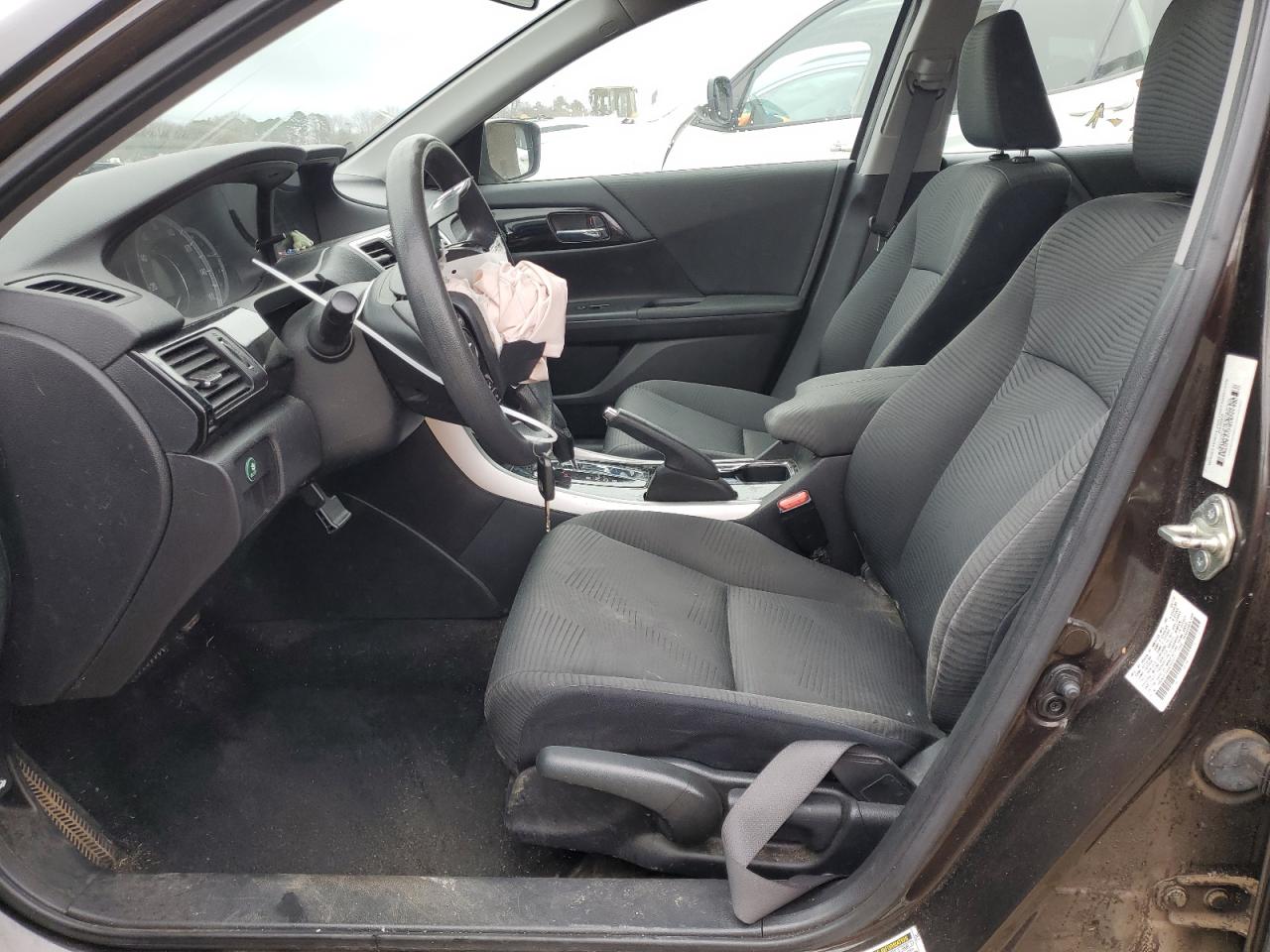 2017 HONDA ACCORD LX photo 13