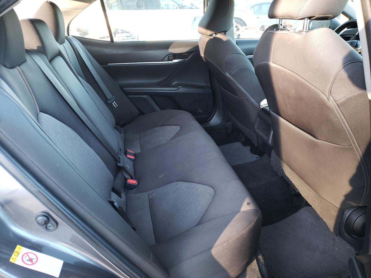 2019 TOYOTA CAMRY L photo 10