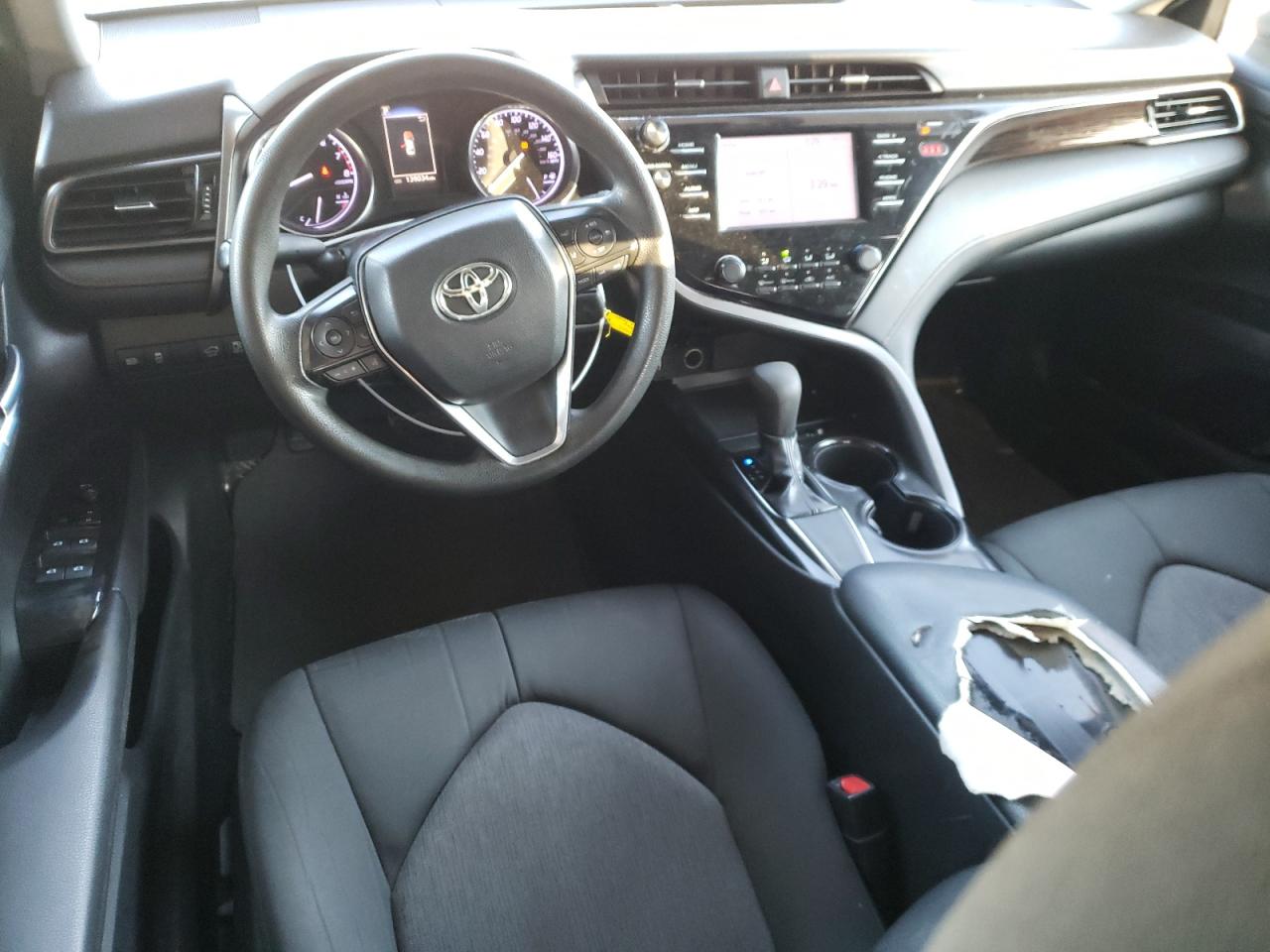 2019 TOYOTA CAMRY L photo 8