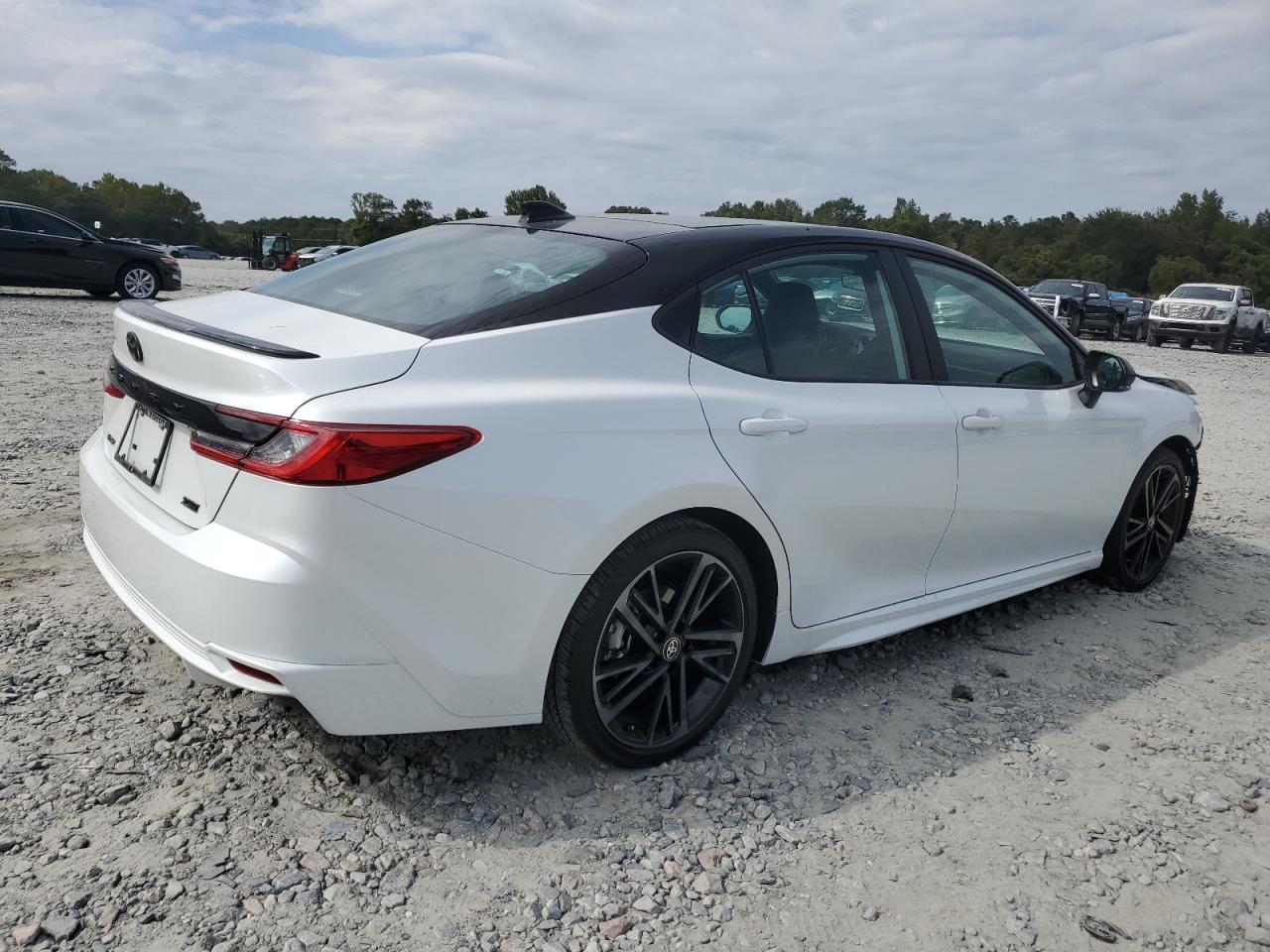 2025 TOYOTA CAMRY XSE photo 5