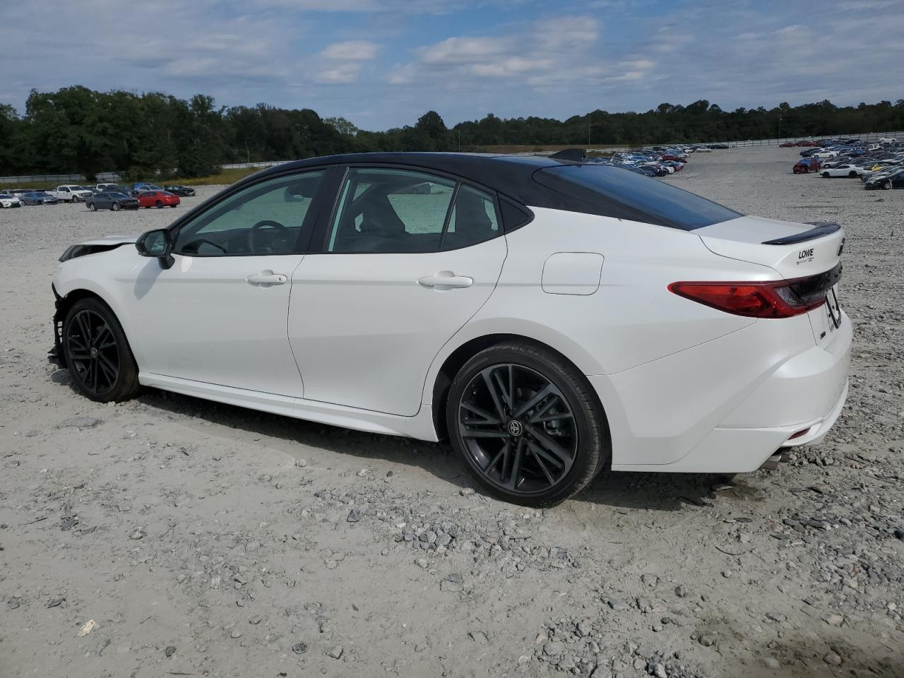 2025 TOYOTA CAMRY XSE photo 3