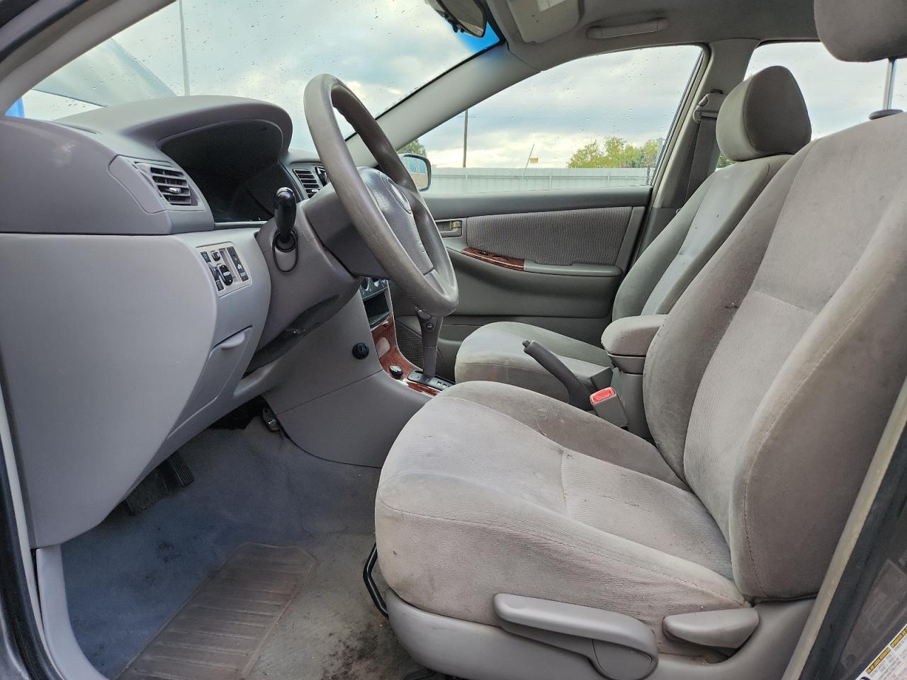 2005 TOYOTA COROLLA LE photo 13