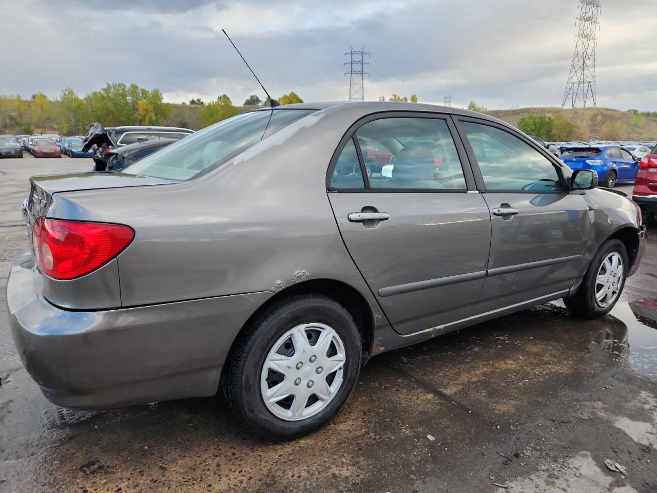 2005 TOYOTA COROLLA LE photo 5