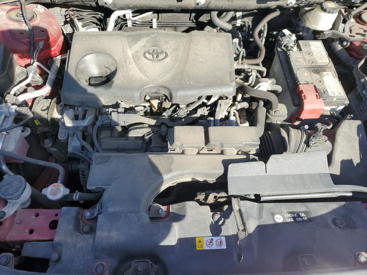 2021 TOYOTA RAV4 XLE photo 12