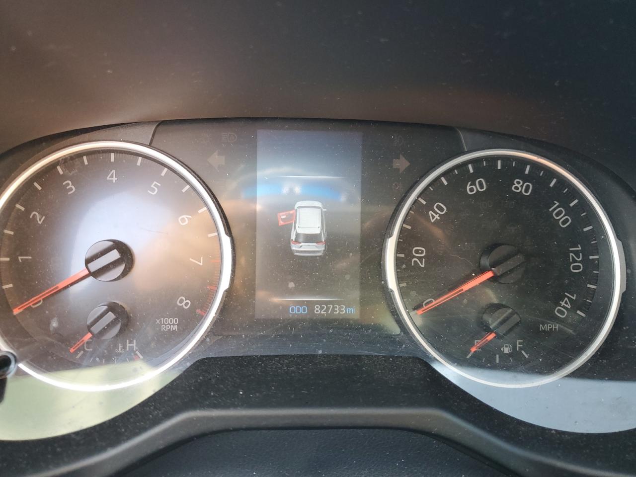 2021 TOYOTA RAV4 XLE photo 9