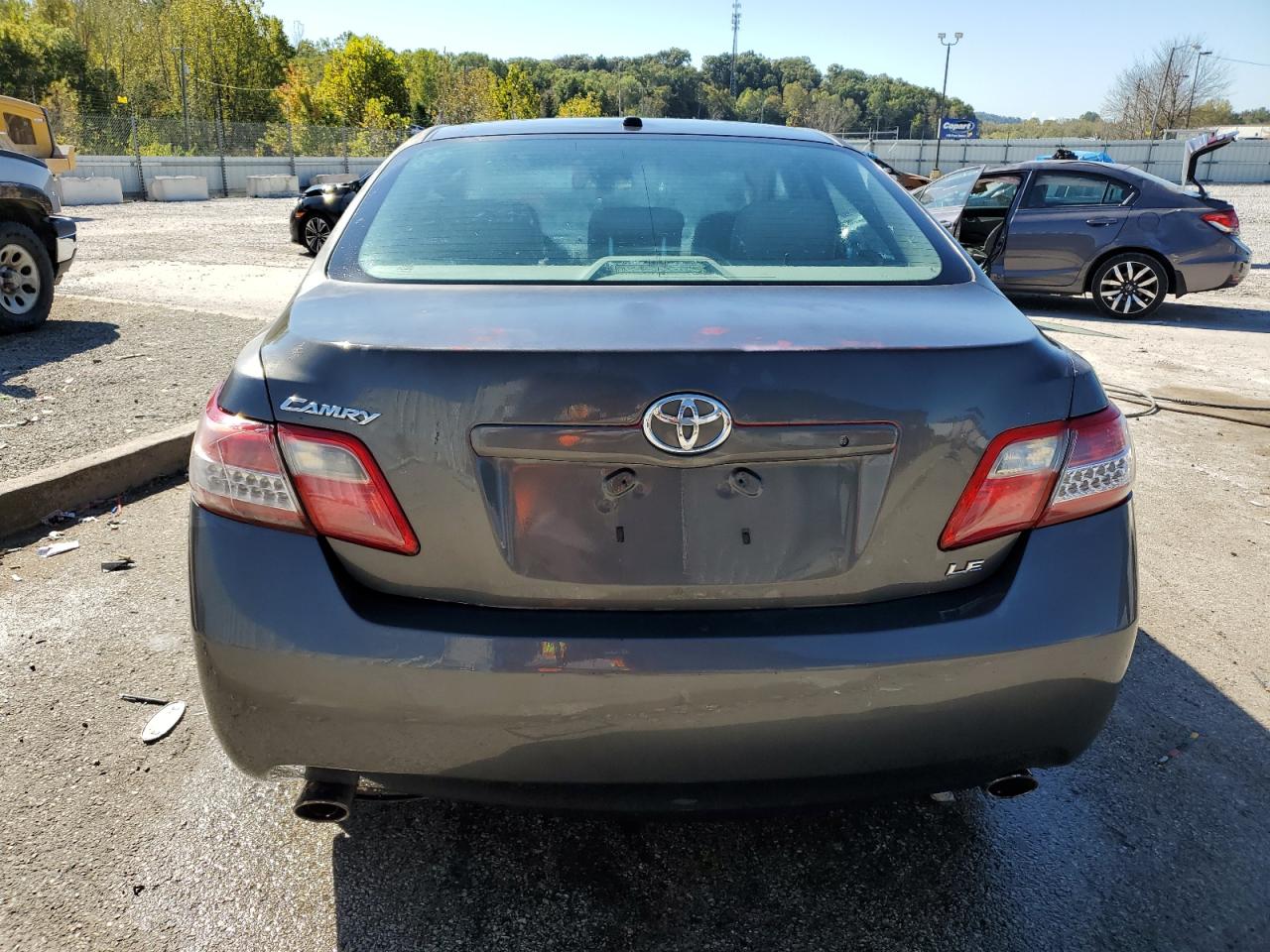 2011 TOYOTA CAMRY XLE V6 photo 6