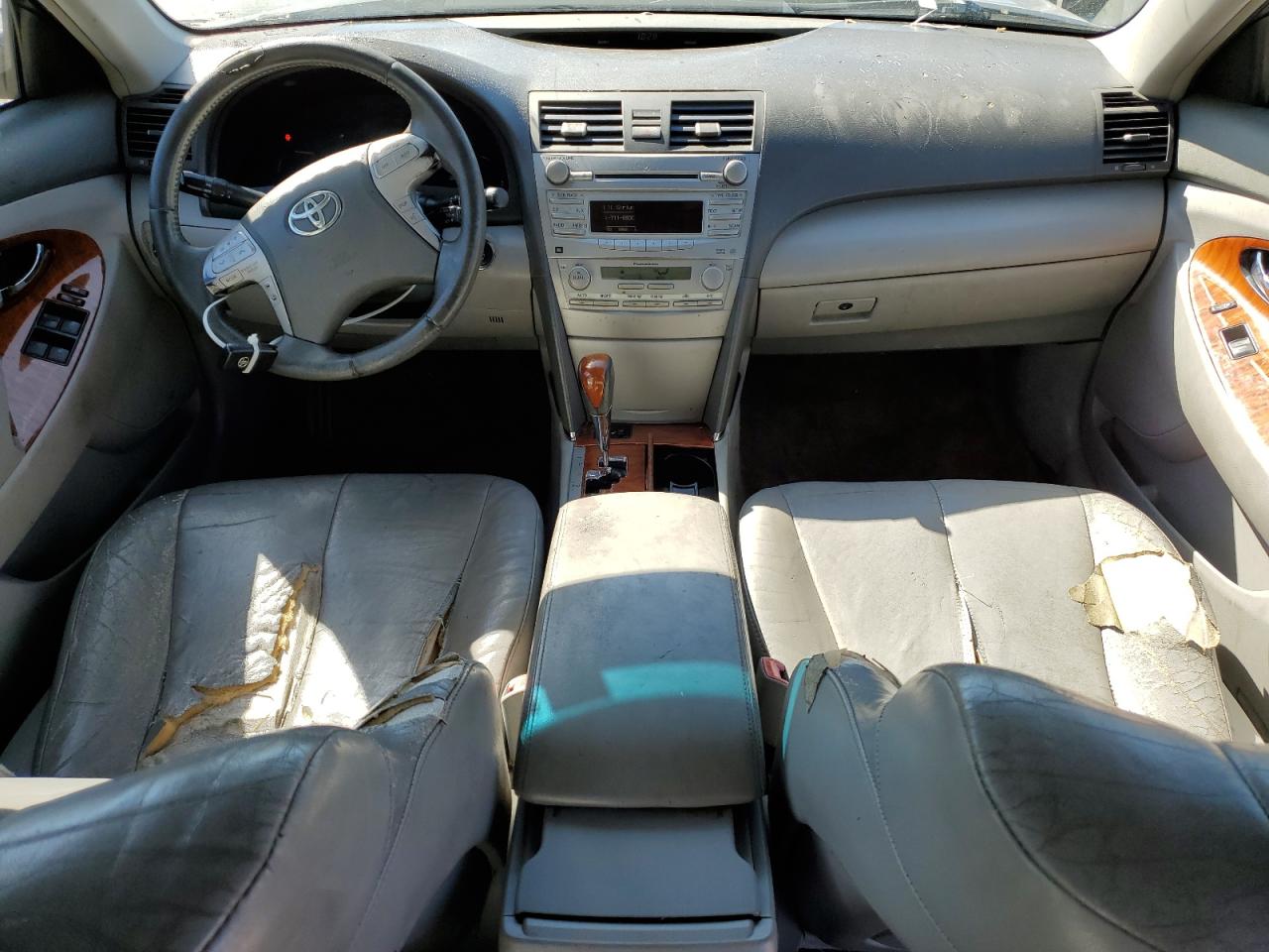 2011 TOYOTA CAMRY XLE V6 photo 8