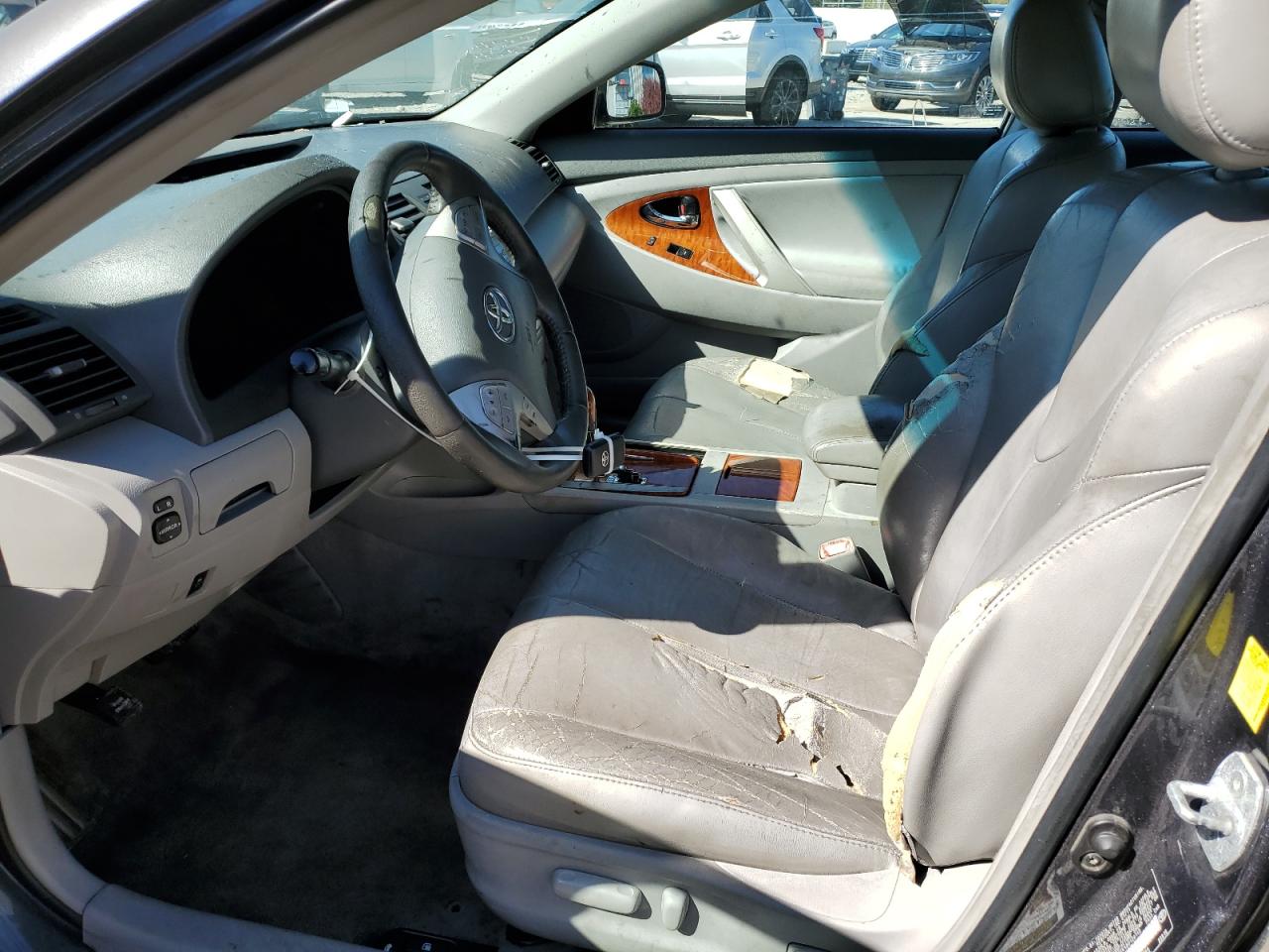 2011 TOYOTA CAMRY XLE V6 photo 7
