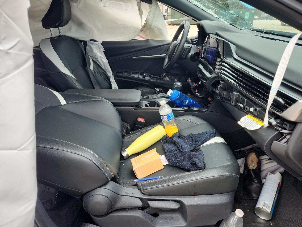 2025 TOYOTA CAMRY XSE photo 13