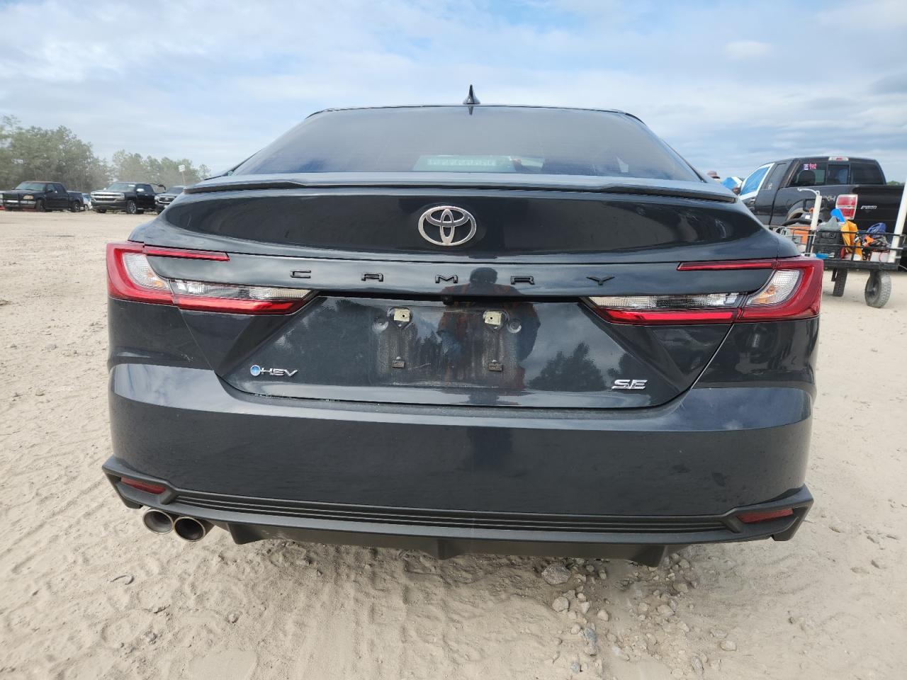 2025 TOYOTA CAMRY XSE photo 11