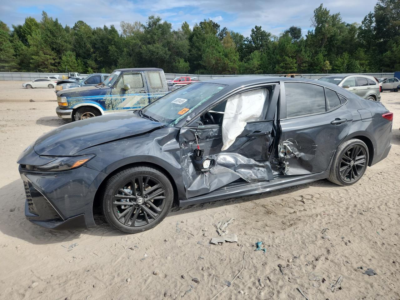 2025 TOYOTA CAMRY